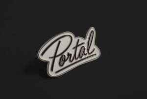 Значок с логотипом «Portal»